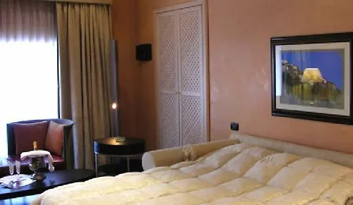 Colosseo Otel 2*